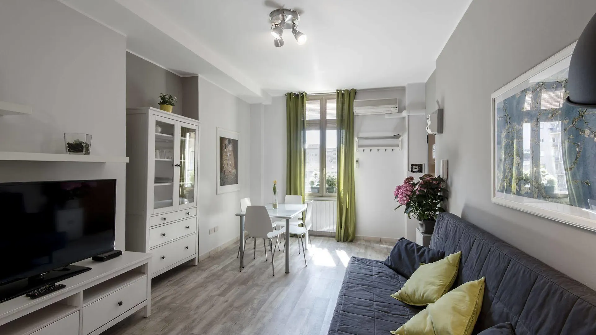 Fiera Milano Apartments Cenisio 2*, Milan